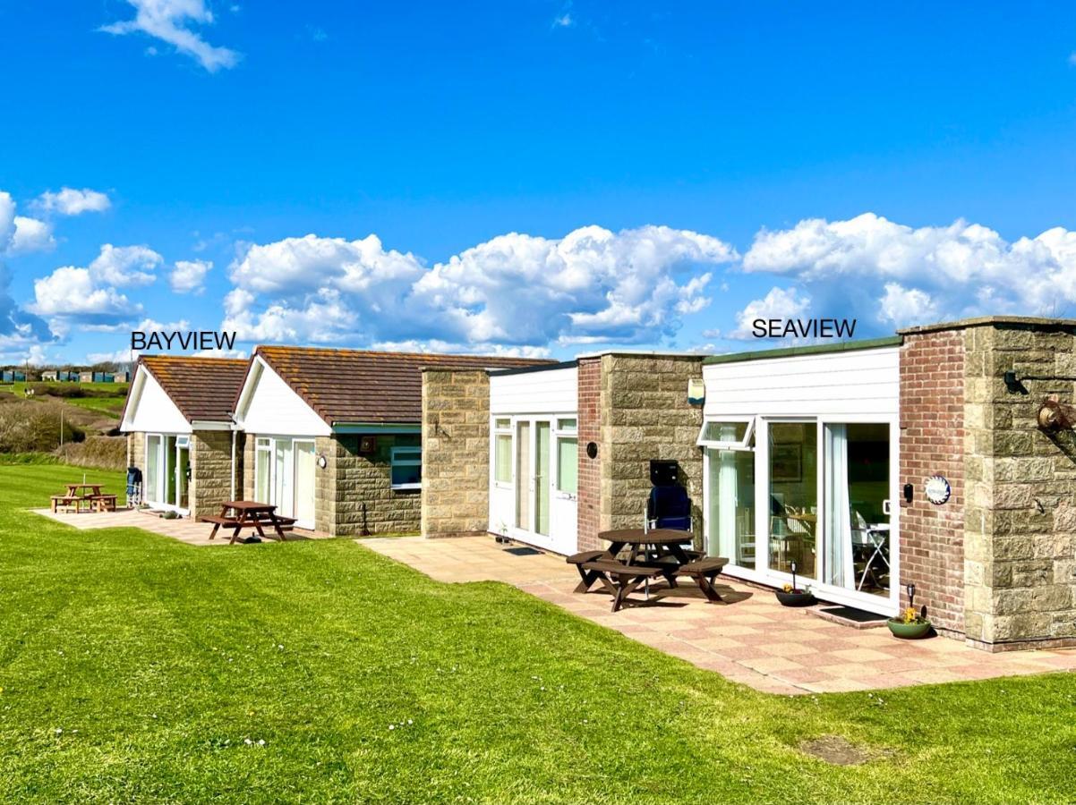Seaview Self-Catering Coastal Bungalow In Rural West Wight Freshwater Exterior foto